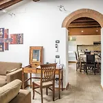 Vinco Aparthotel 4*